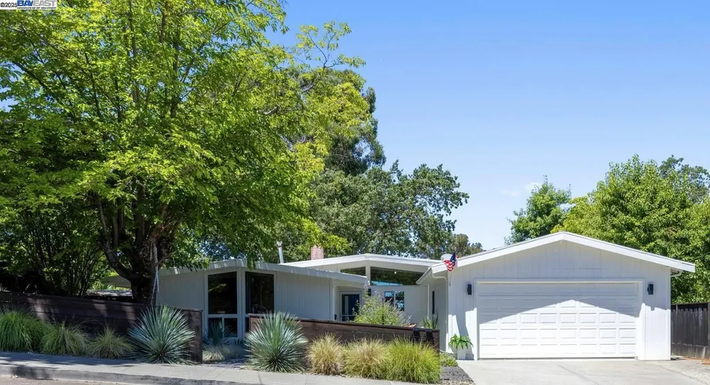 4525 Entrada Court Pleasanton CA 94566