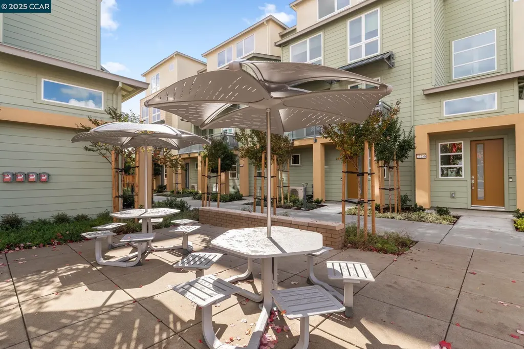27263 Lumina Court Hayward CA 94544
