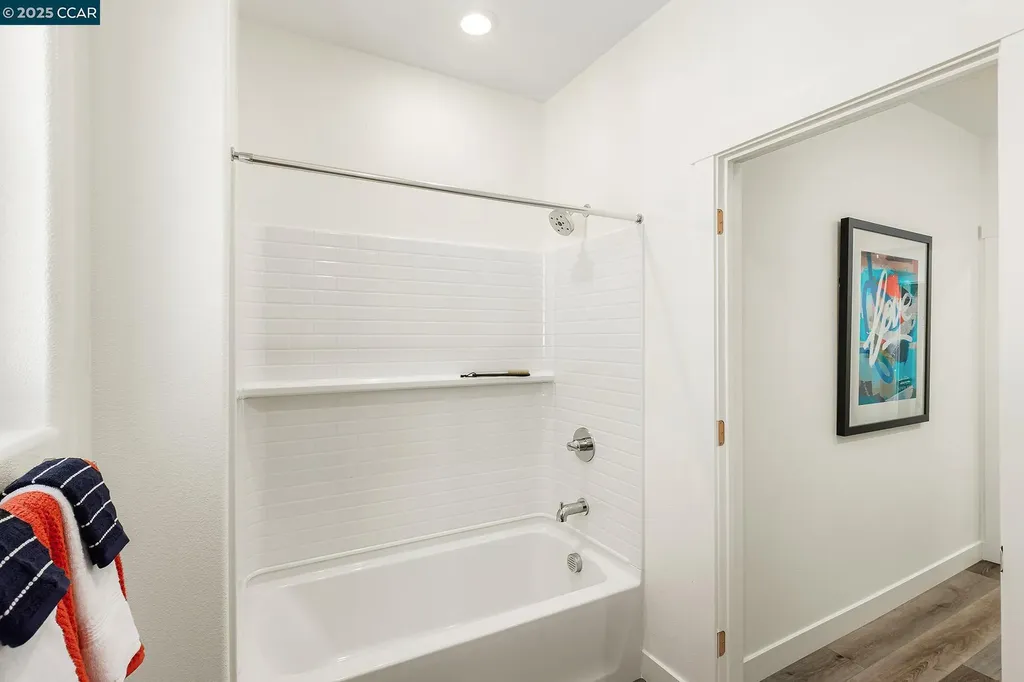 27263 Lumina Court Hayward CA 94544