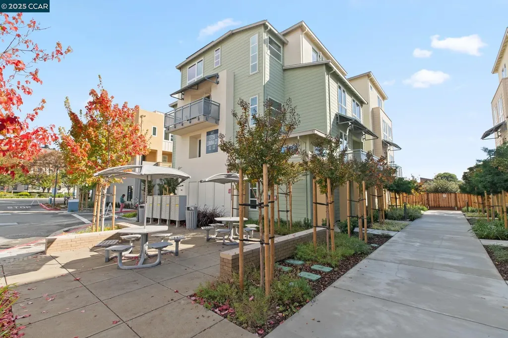 27263 Lumina Court Hayward CA 94544