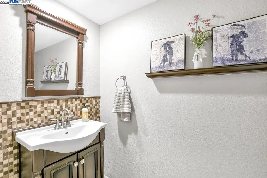 675 Merritt Court Discovery Bay CA 94505