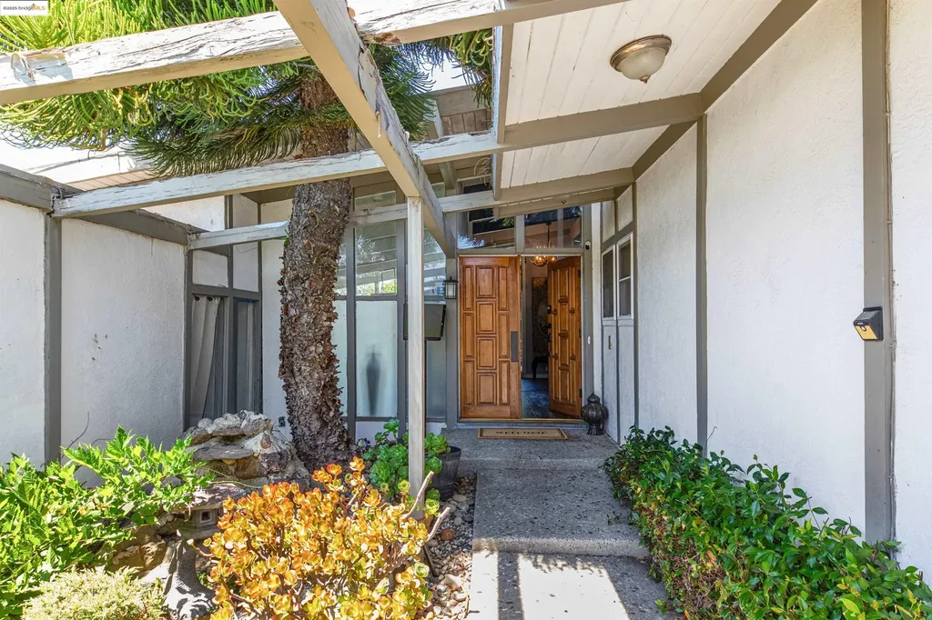 3474 Bridle Drive Hayward CA 94541