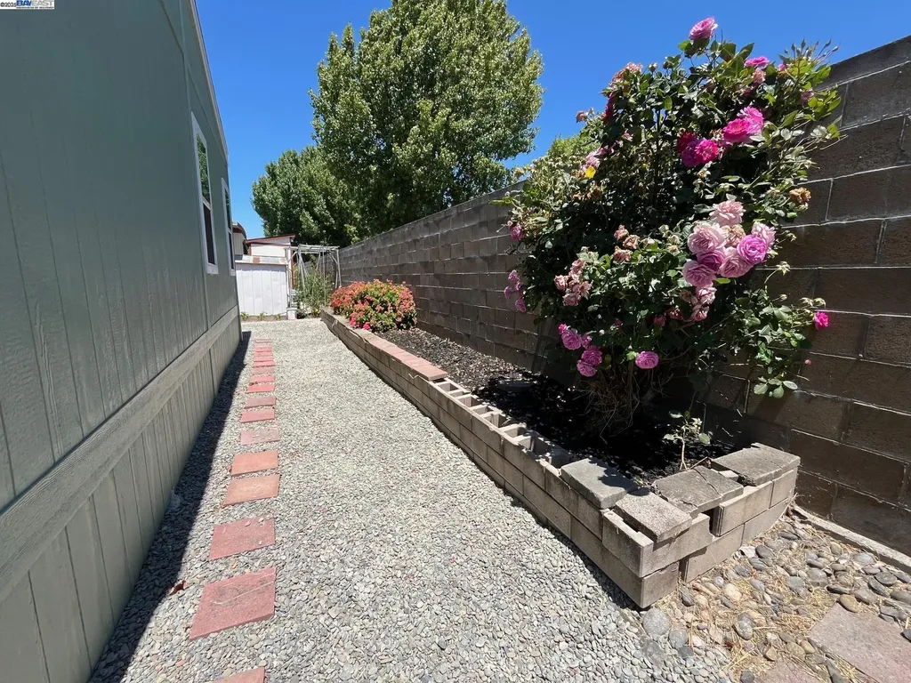 28882 Miranda Street Hayward CA 94544