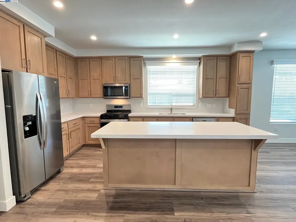 28882 Miranda Street Hayward CA 94544