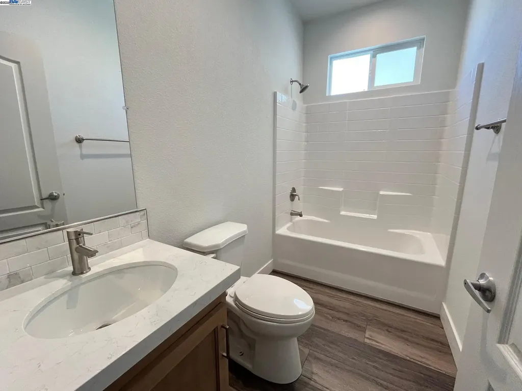 1587 Delemos Avenue Hayward CA 94544