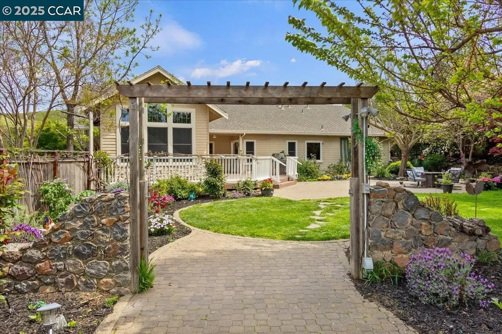 1101 North Gate Road Walnut Creek CA 94598