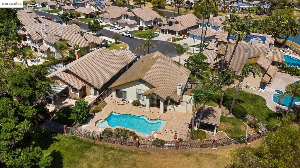 2244 Colonial Court Discovery Bay CA 94505