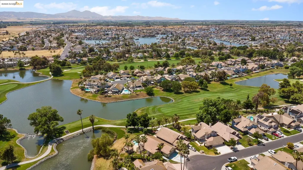 2244 Colonial Court Discovery Bay CA 94505