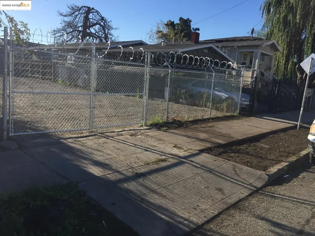 1316 83rd Avenue Oakland CA 94621