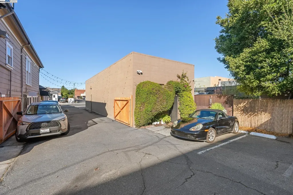 1422 Everett Street Alameda CA 94501