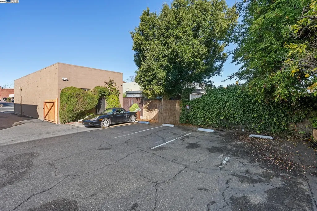 1422 Everett Street Alameda CA 94501