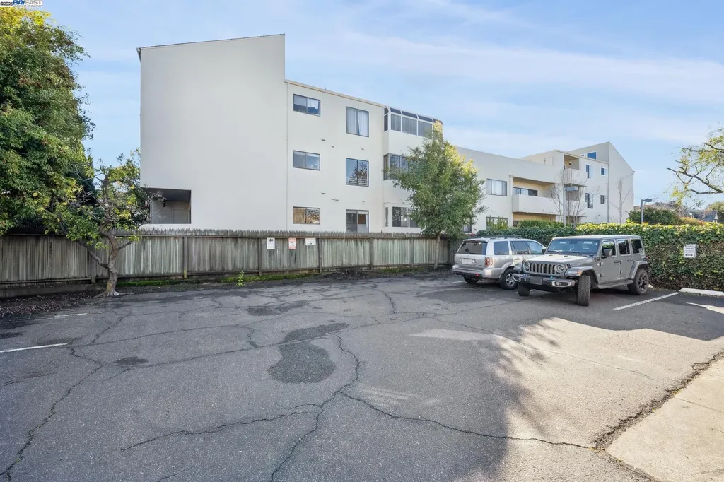 1414 Everett Street Alameda CA 94501
