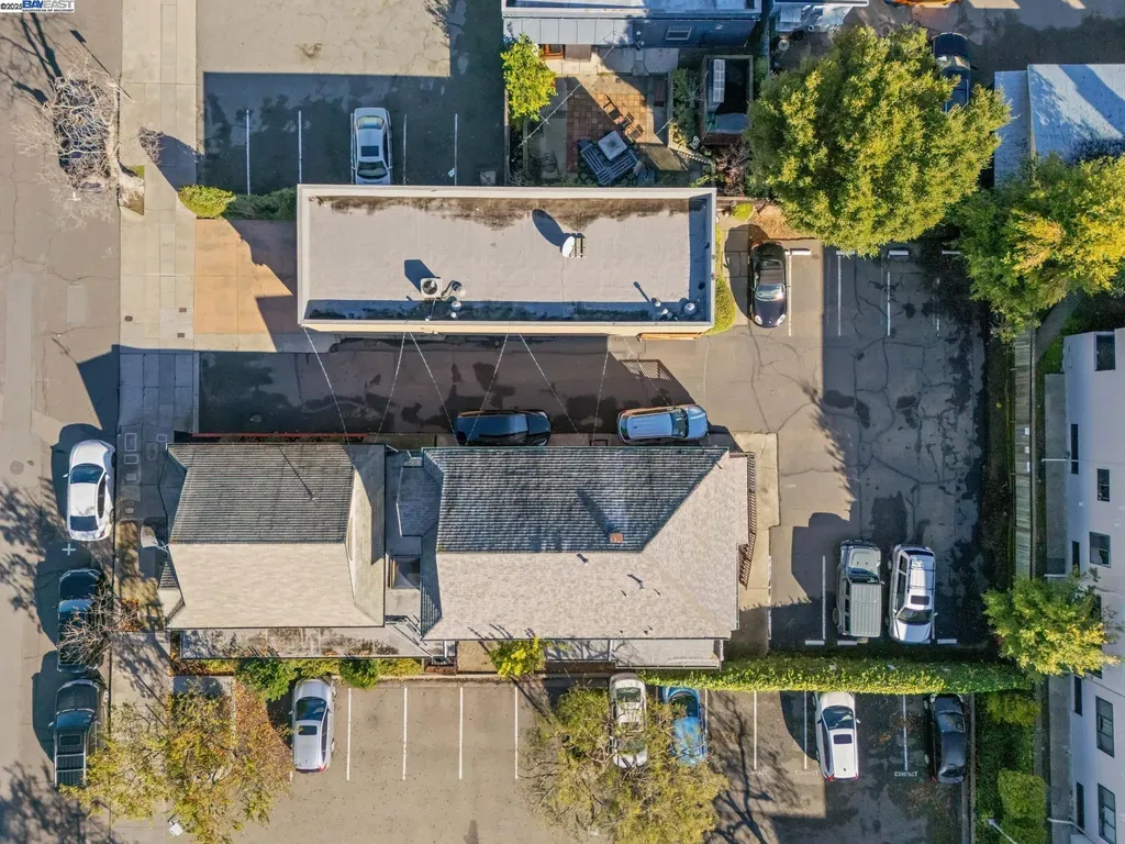 1414 Everett Street Alameda CA 94501