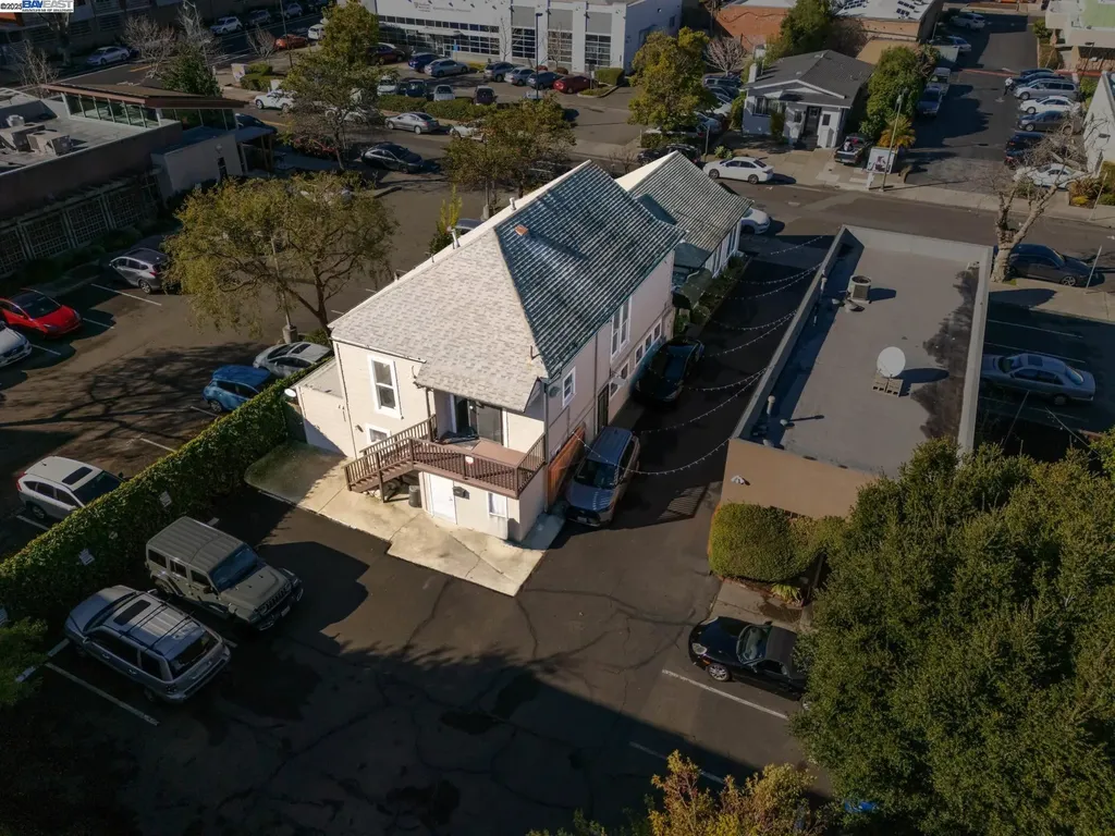 1414 Everett Street Alameda CA 94501