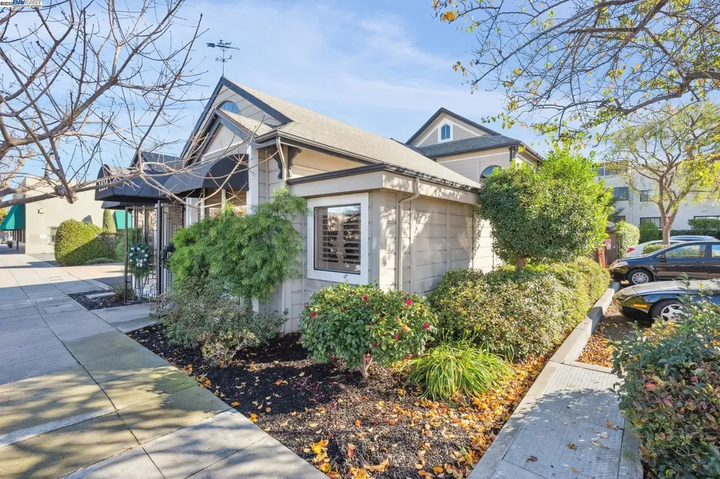 1414 Everett Street Alameda CA 94501