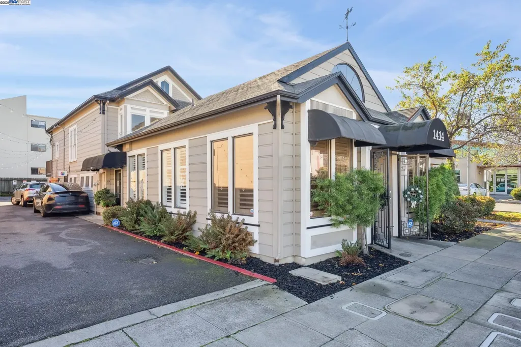 1414 Everett Street Alameda CA 94501