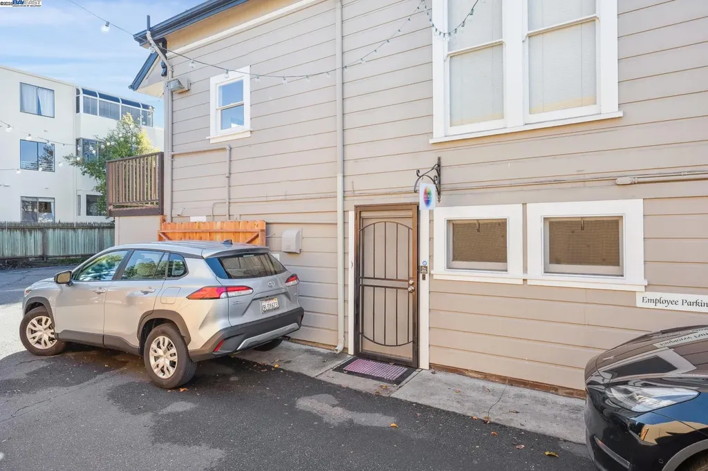 1414 Everett Street Alameda CA 94501