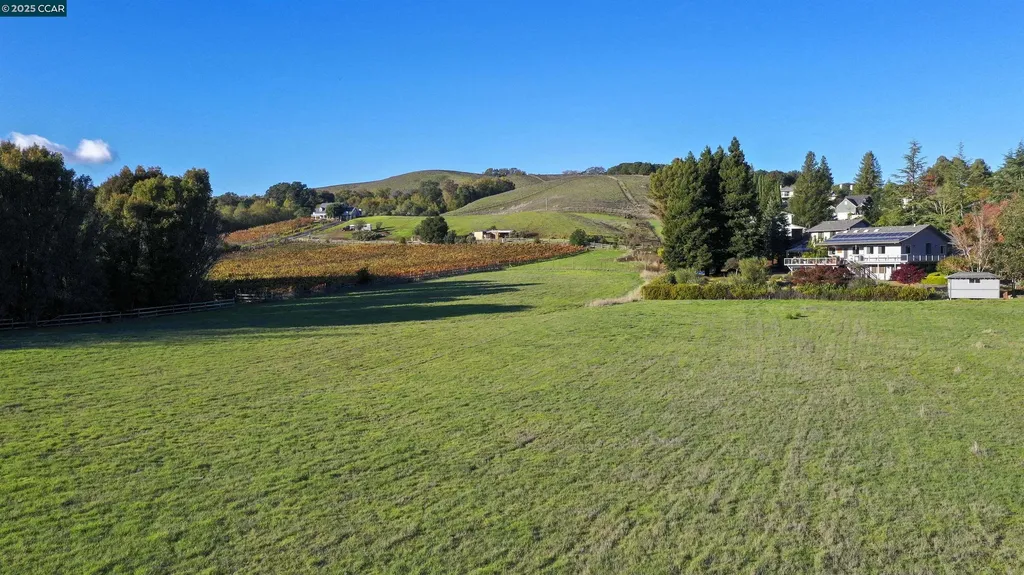 1015 Borrette Court Napa CA 94558