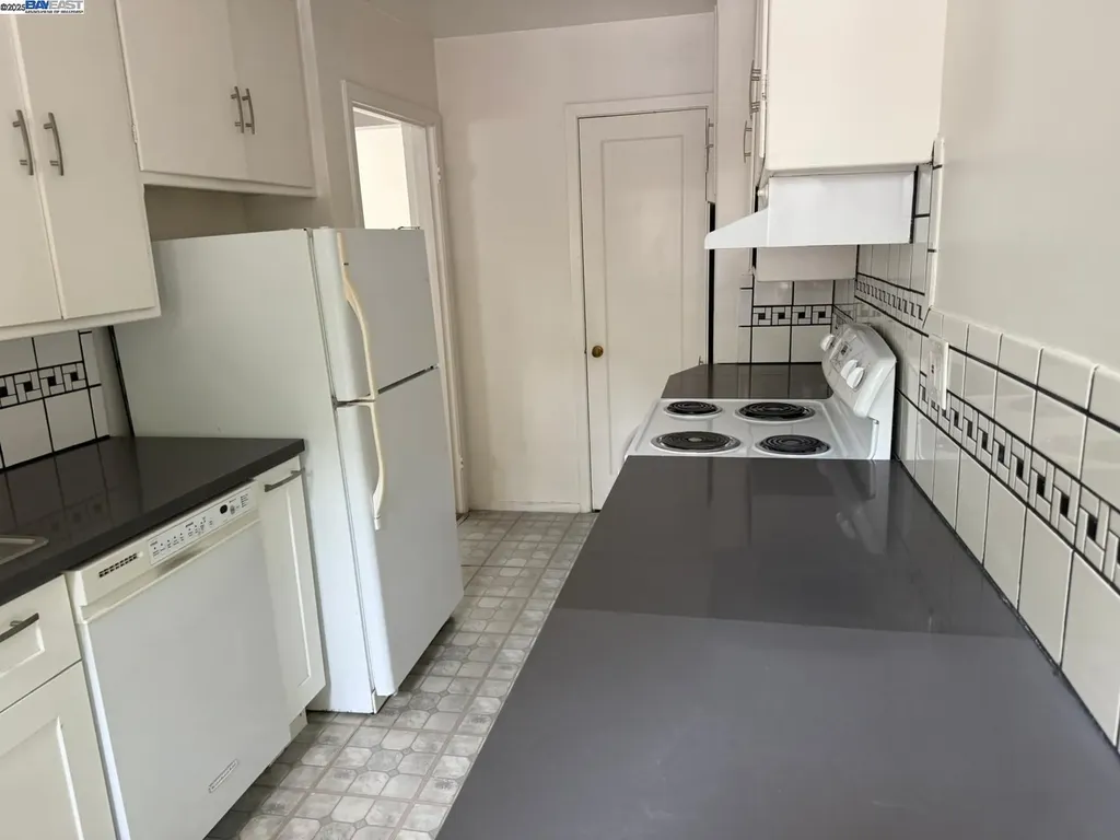987 Paulson Lafayette CA 94549