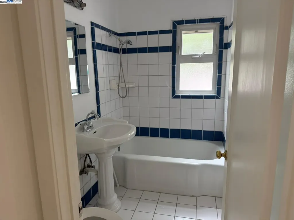 987 Paulson Lafayette CA 94549