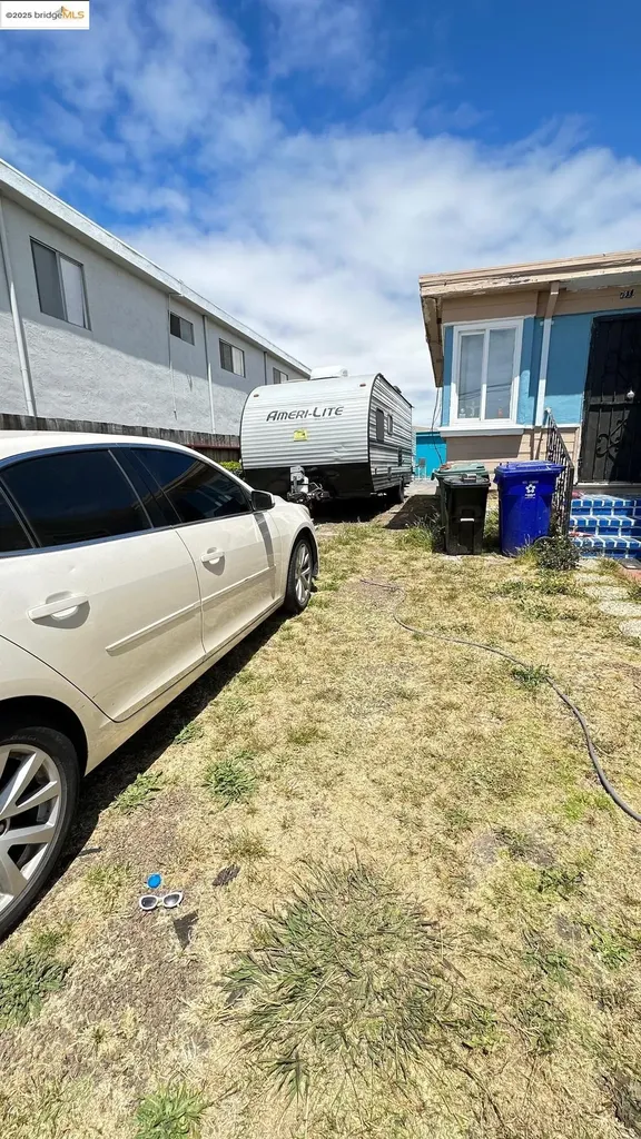 2031-2033 Chanslor Avenue Richmond CA 94801