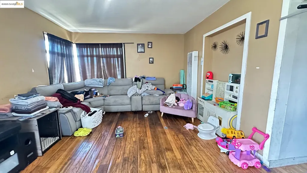 2031-2033 Chanslor Avenue Richmond CA 94801