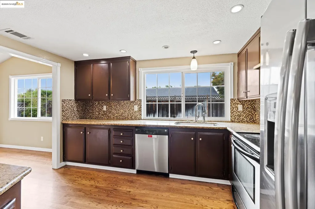 838 Hazel Street Livermore CA 94550