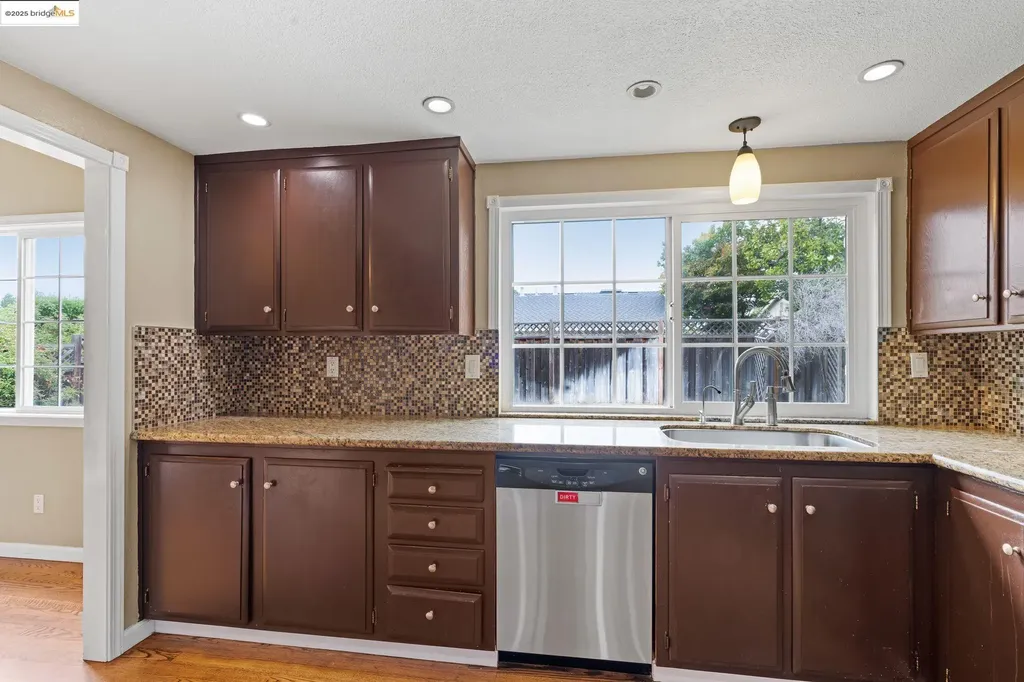 838 Hazel Street Livermore CA 94550