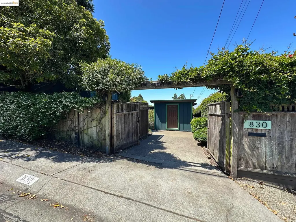 Berkeley CA, 830 Creston Road