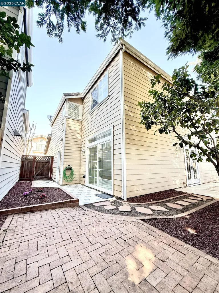 54 Village Square Place Pleasant Hill CA 94523