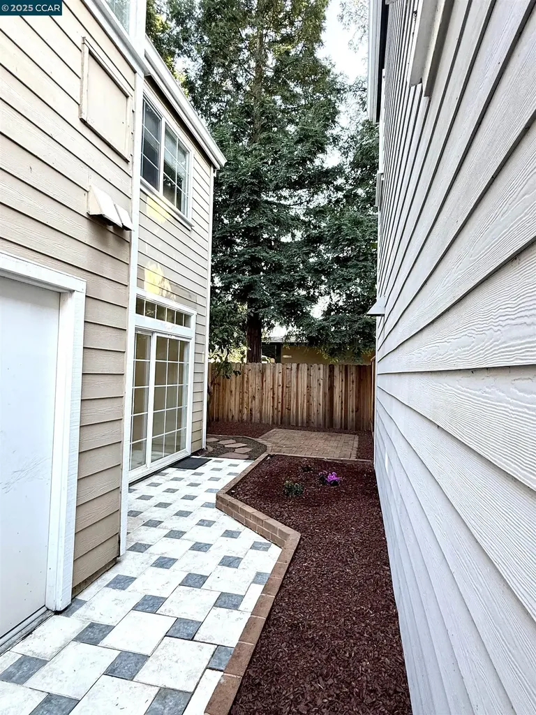 54 Village Square Place Pleasant Hill CA 94523