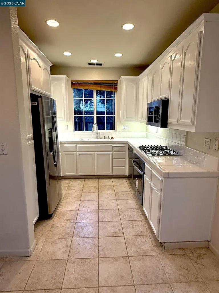 54 Village Square Place Pleasant Hill CA 94523