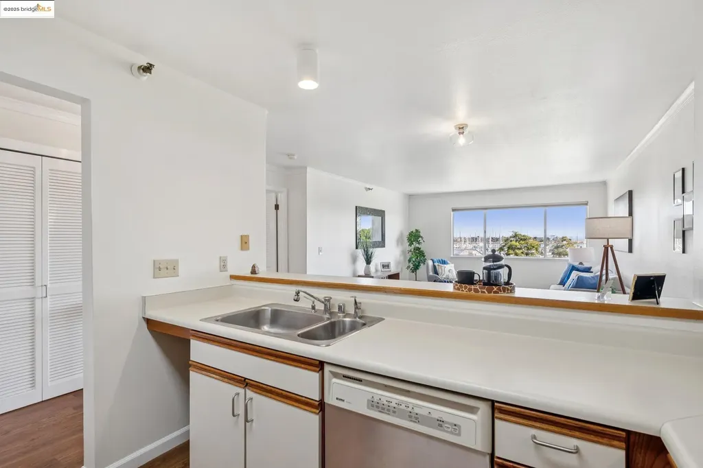 1205 Melville Square Richmond CA 94804