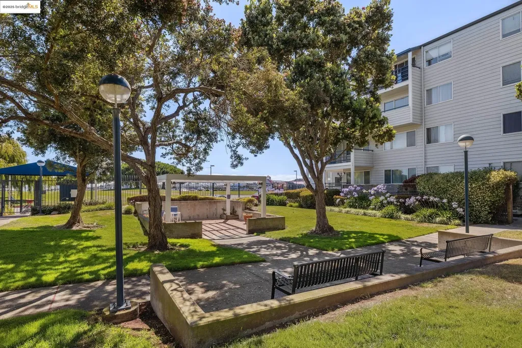 1205 Melville Square Richmond CA 94804
