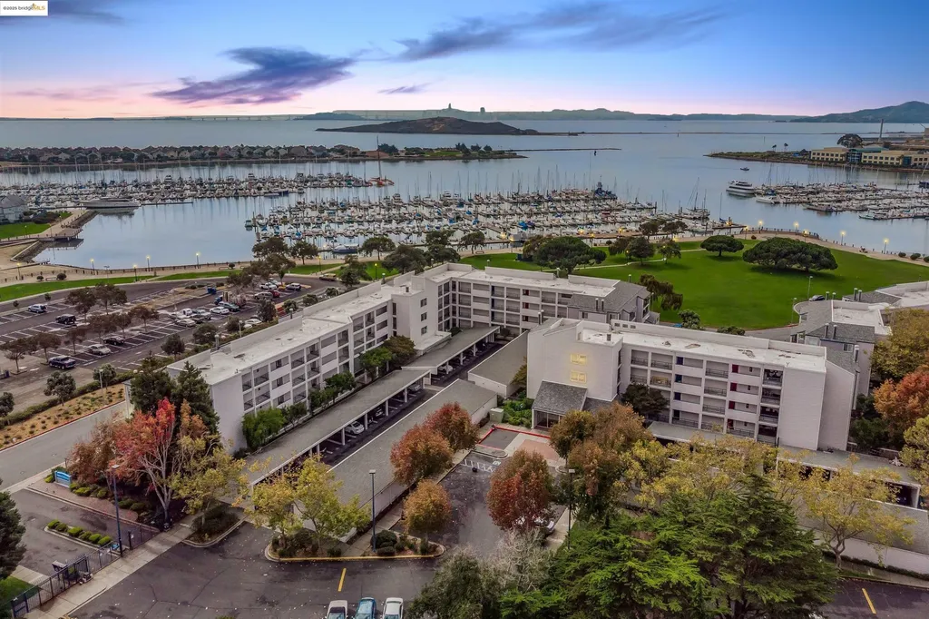 1205 Melville Square Richmond CA 94804