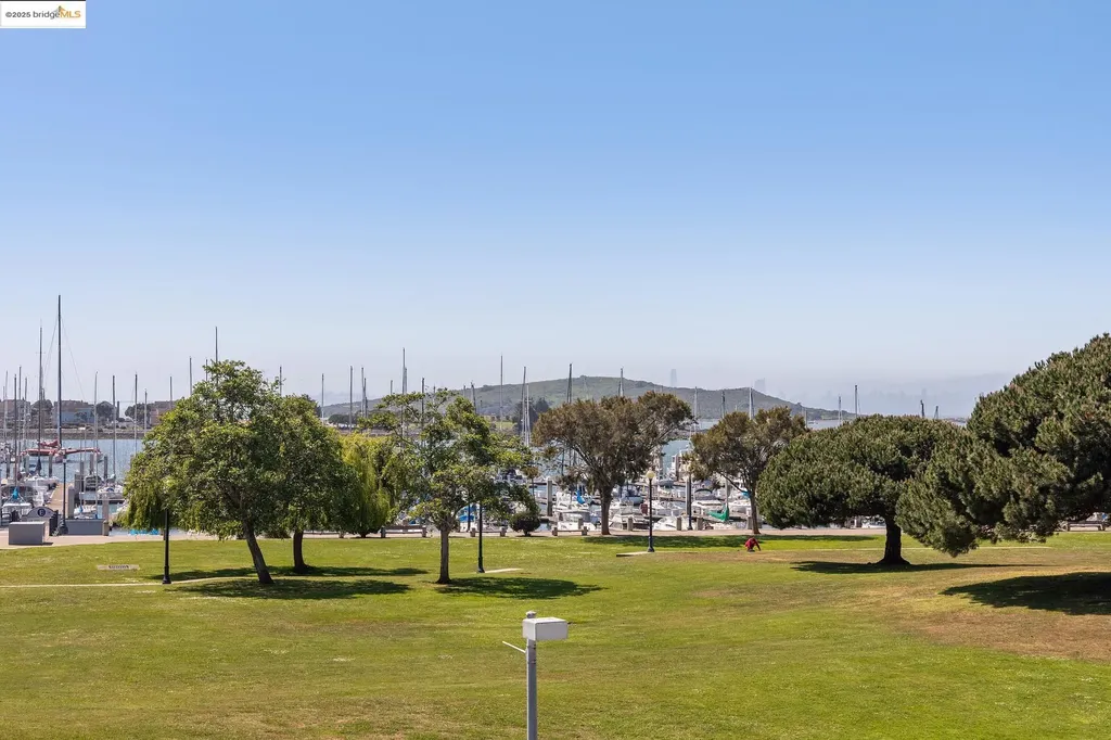 1205 Melville Square Richmond CA 94804