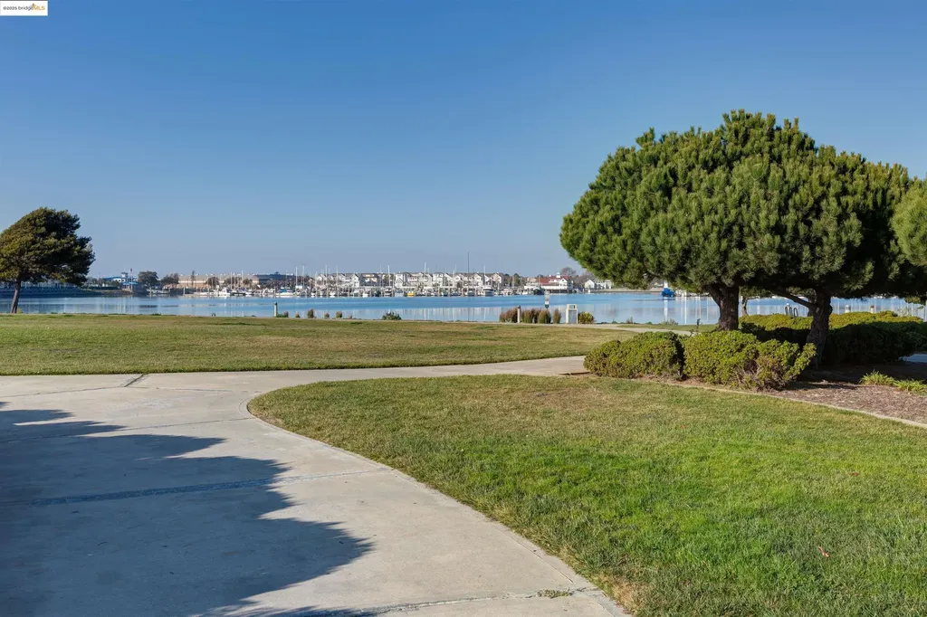 1205 Melville Square Richmond CA 94804