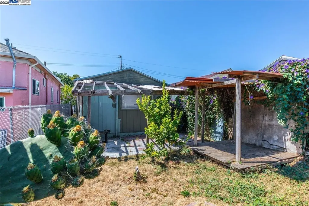 1058 71st Avenue Oakland CA 94621