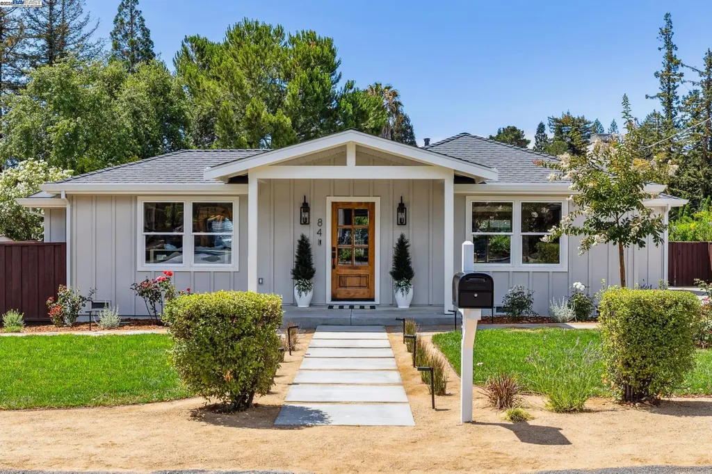 84 Del Hambre Circle Walnut Creek CA 94595