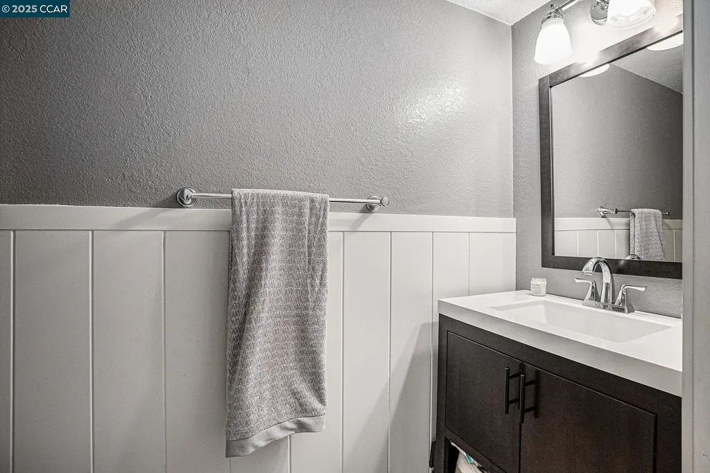 354 Hazelnut Lane Oakley CA 94561