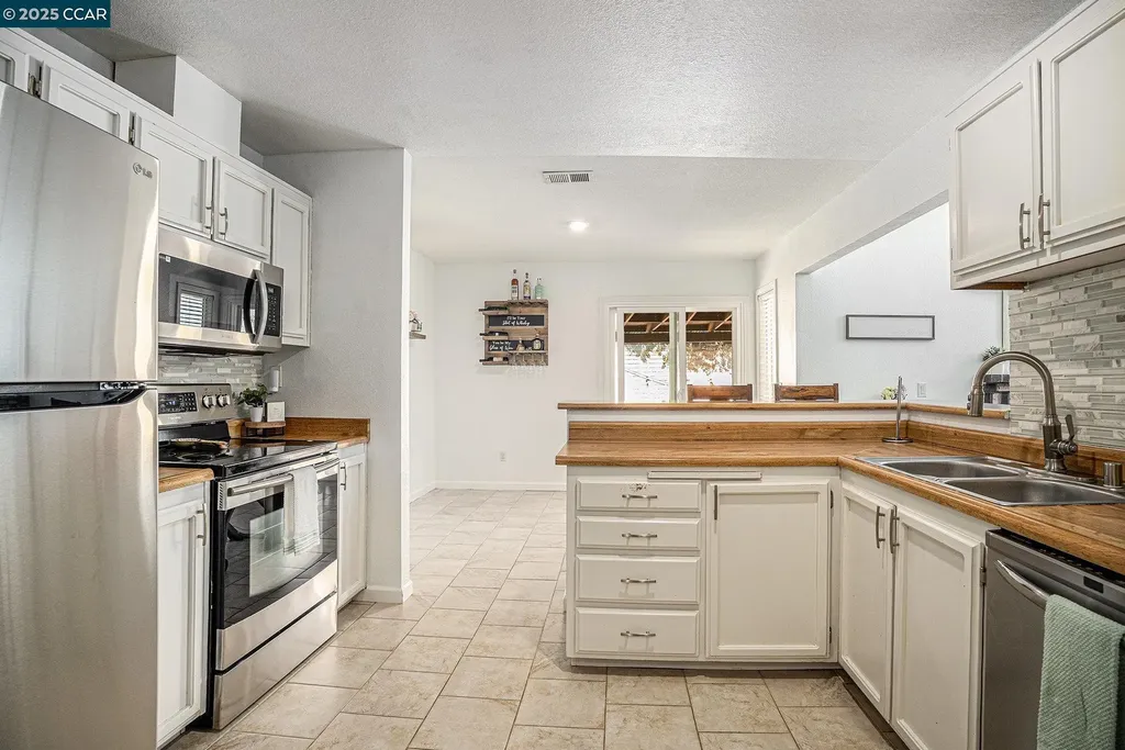 354 Hazelnut Lane Oakley CA 94561