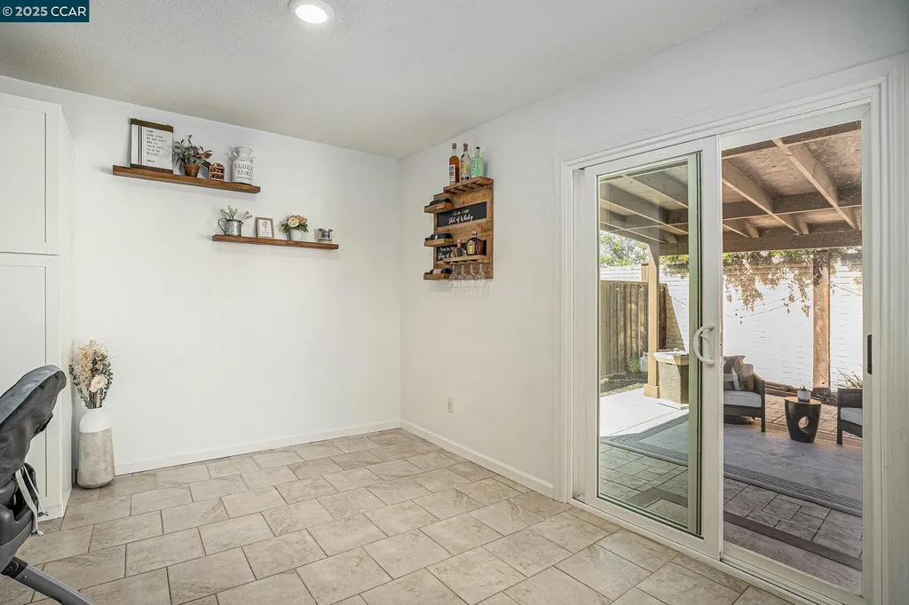 354 Hazelnut Lane Oakley CA 94561