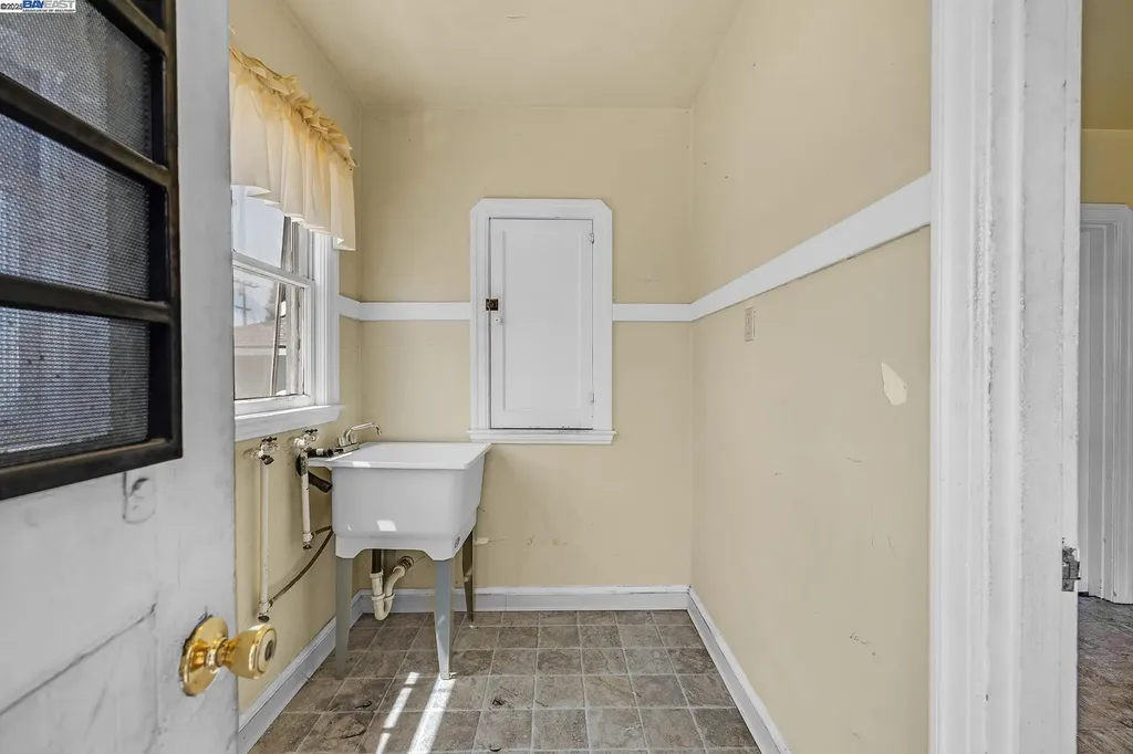 1755 Washington Avenue San Leandro CA 94577
