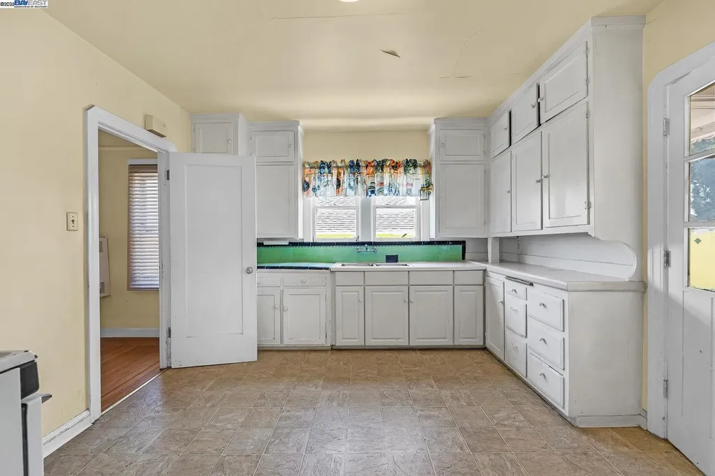1755 Washington Avenue San Leandro CA 94577