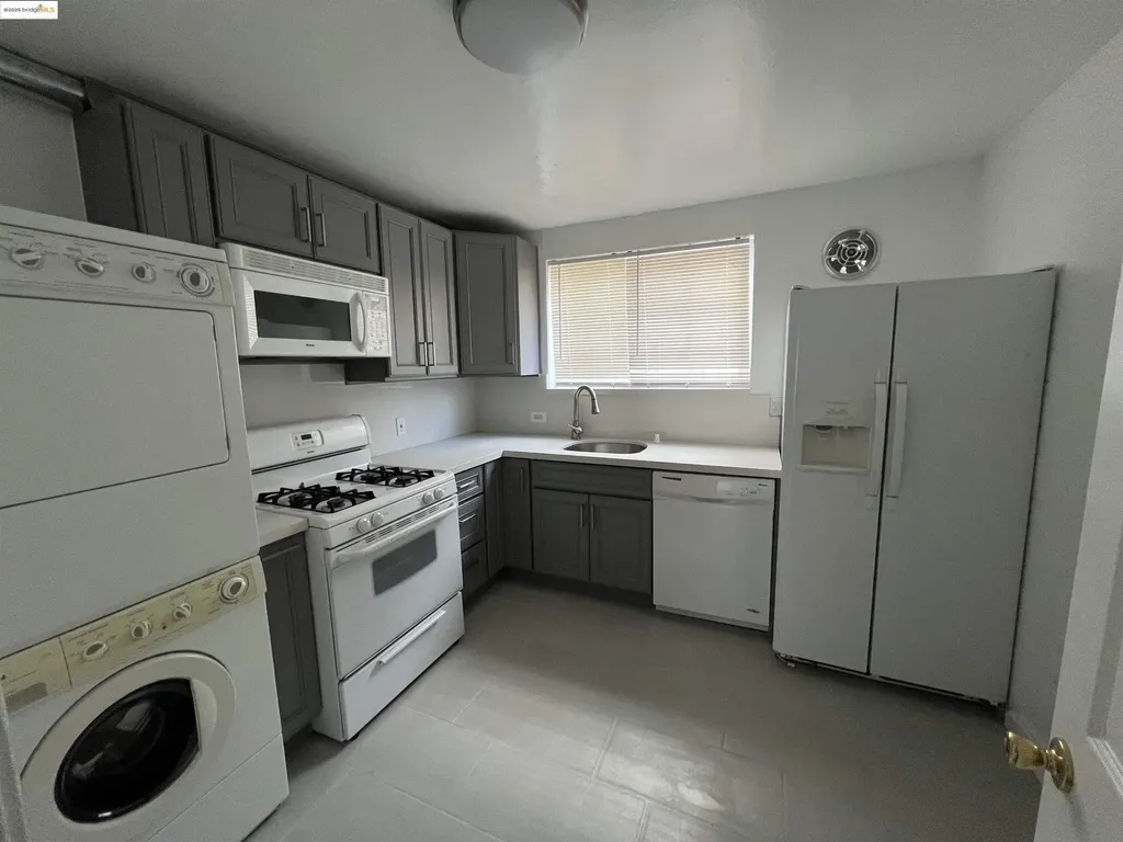 3244 Ellis Street Berkeley CA 94703