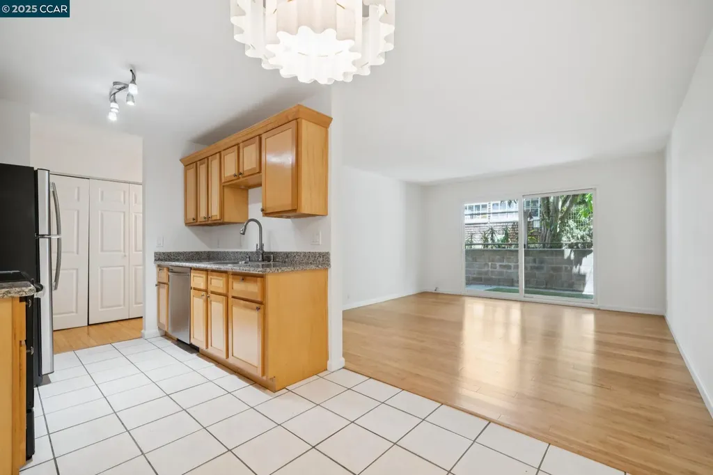150 Pearl Street Oakland CA 94611