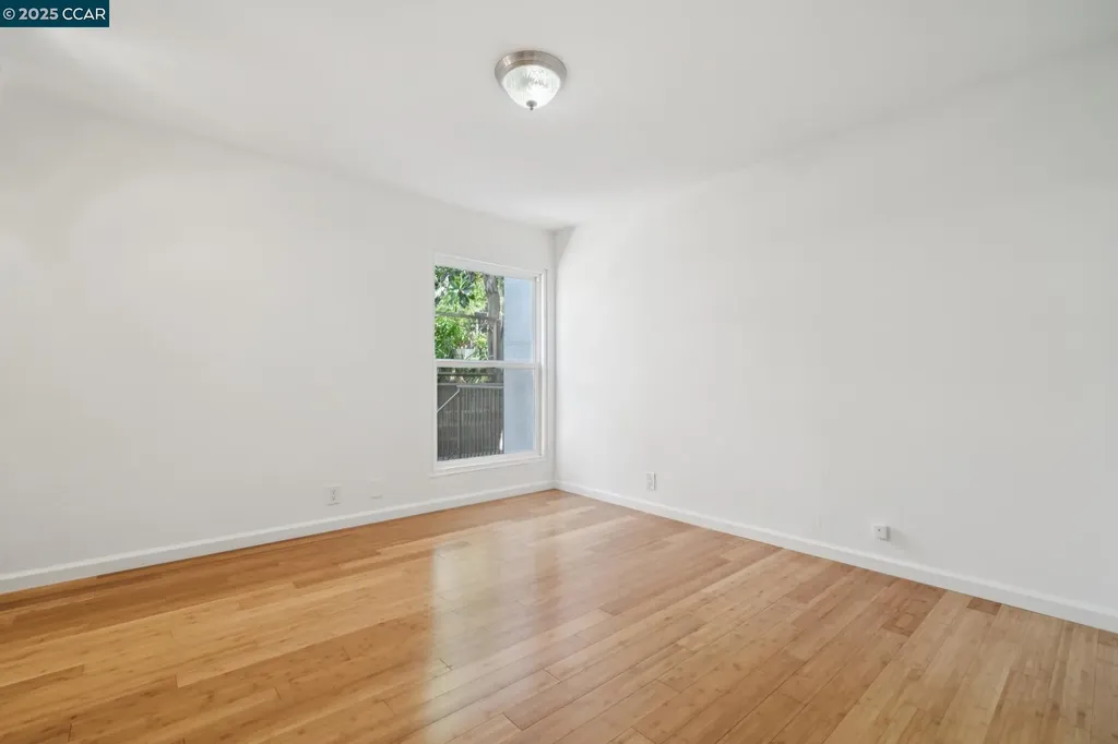 150 Pearl Street Oakland CA 94611