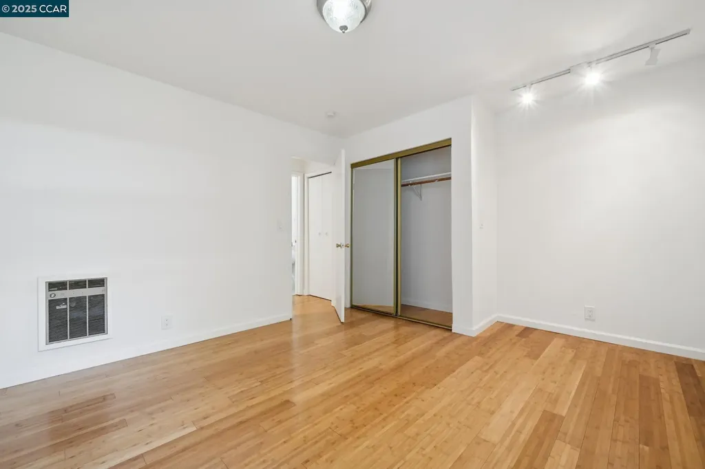 150 Pearl Street Oakland CA 94611