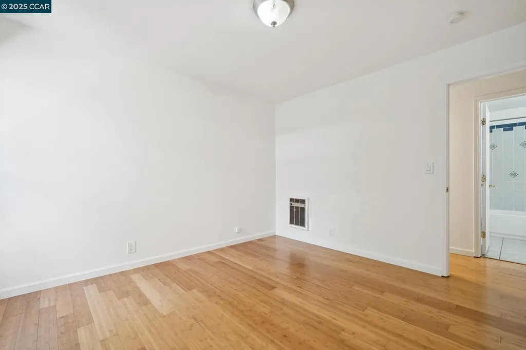 150 Pearl Street Oakland CA 94611