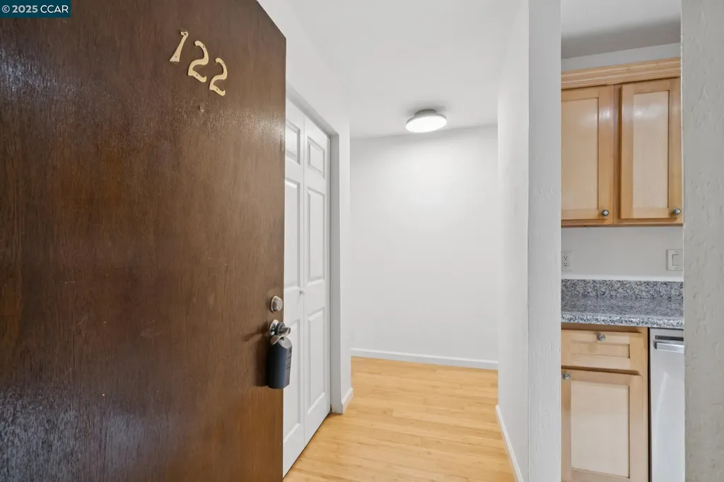 150 Pearl Street Oakland CA 94611